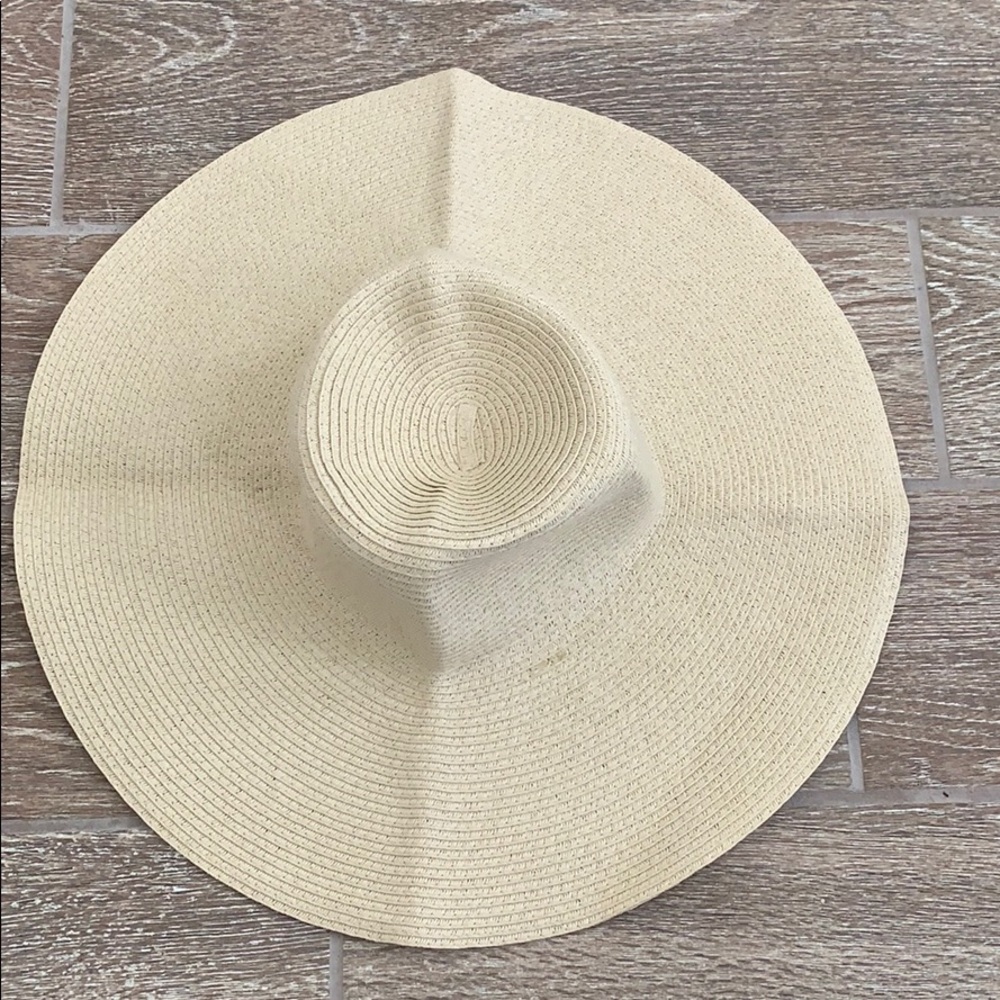 straw sun hat